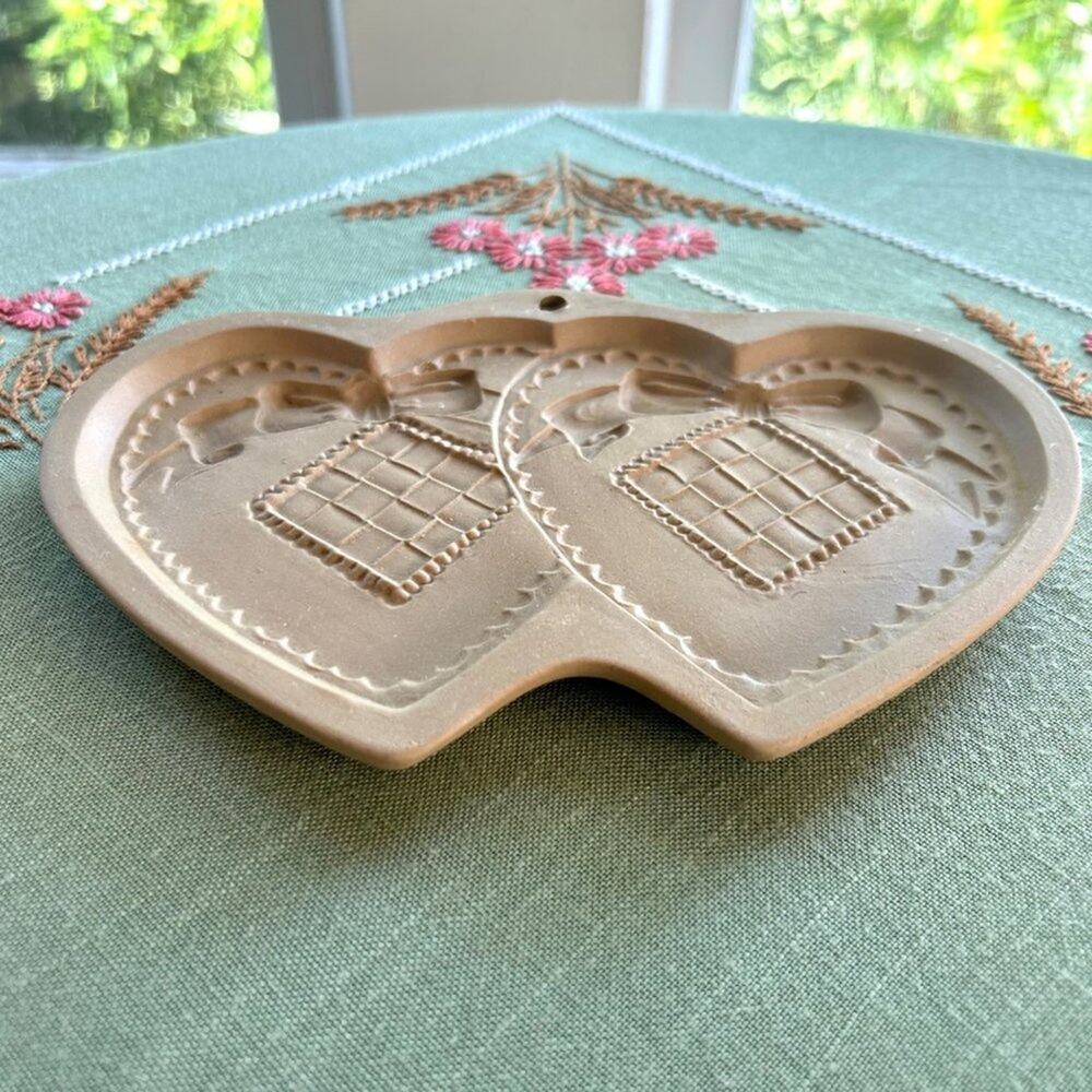 1988 Brown Bag Cookie Art Shortbread Mold Double Heart Shaped Cookie Press